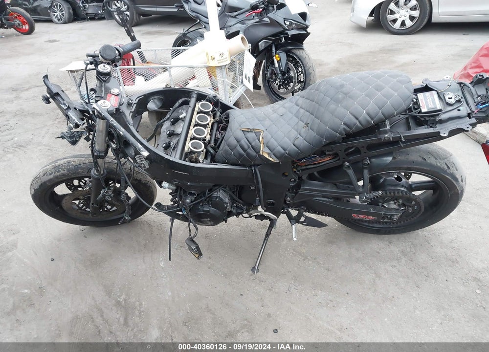 2001 TRIUMPH MOTORCYCLE TT600 VIN: SMT800GE11J111612