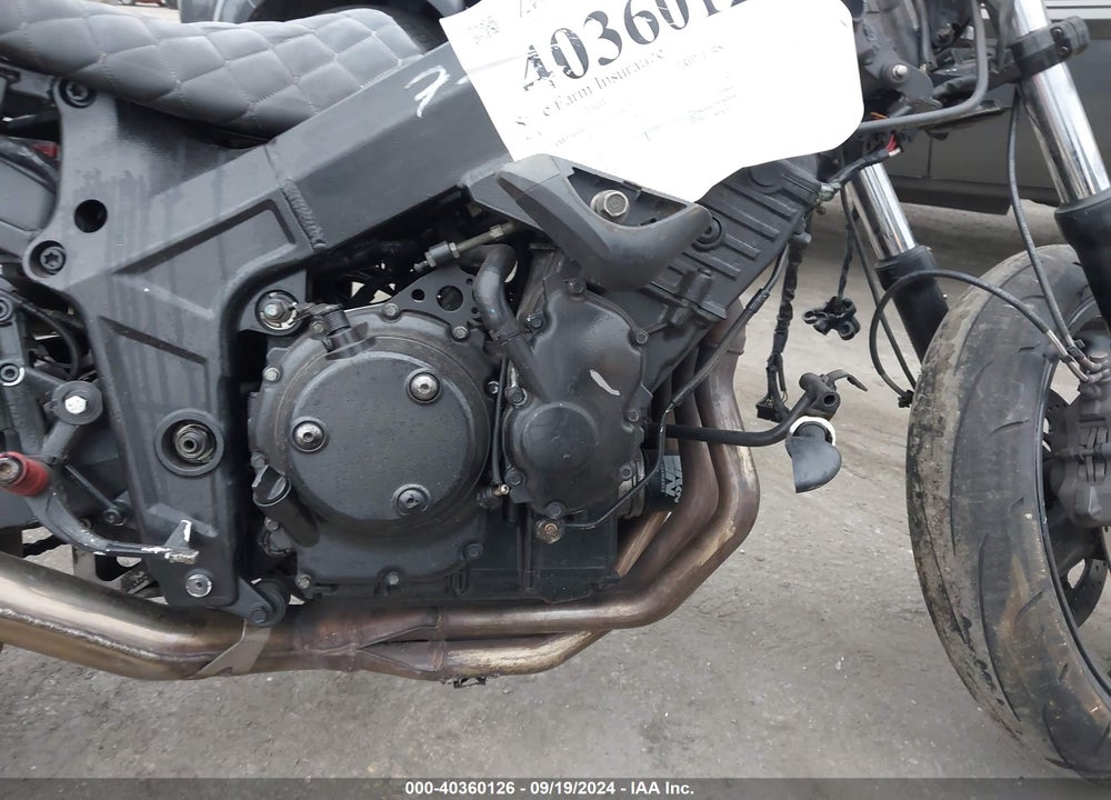 2001 TRIUMPH MOTORCYCLE TT600 VIN: SMT800GE11J111612