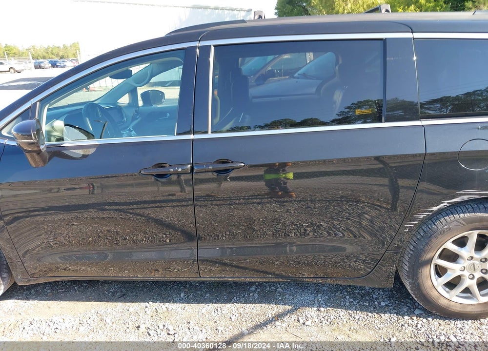 2022 CHRYSLER PACIFICA TOURING L VIN: 2C4RC1BG1NR129036