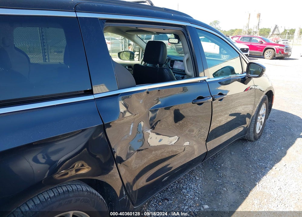 2022 CHRYSLER PACIFICA TOURING L VIN: 2C4RC1BG1NR129036