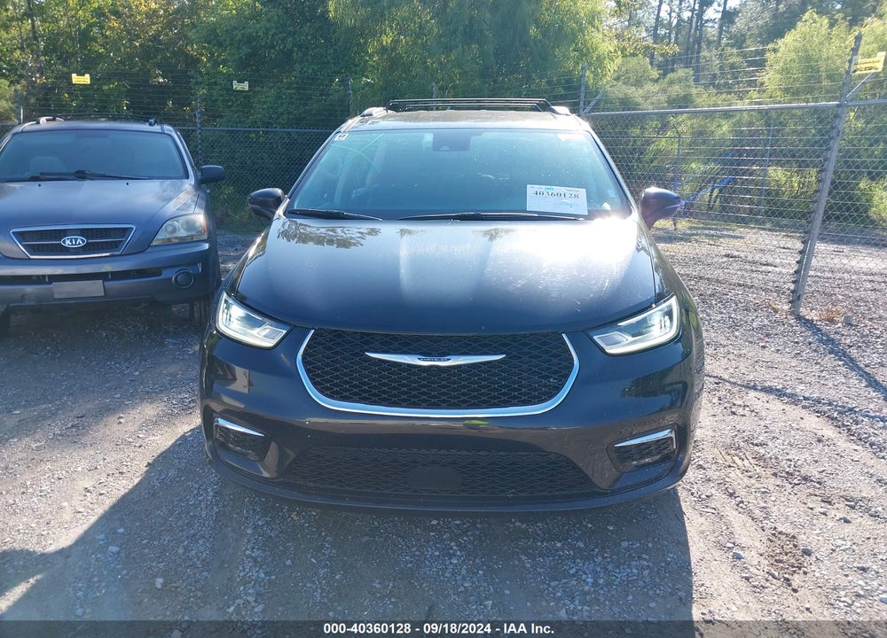 2022 CHRYSLER PACIFICA TOURING L VIN: 2C4RC1BG1NR129036