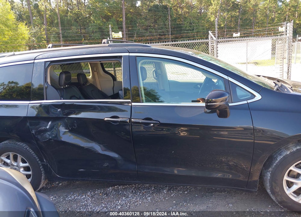 2022 CHRYSLER PACIFICA TOURING L VIN: 2C4RC1BG1NR129036