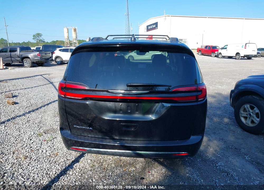 2022 CHRYSLER PACIFICA TOURING L VIN: 2C4RC1BG1NR129036