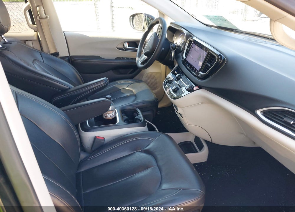 2022 CHRYSLER PACIFICA TOURING L VIN: 2C4RC1BG1NR129036