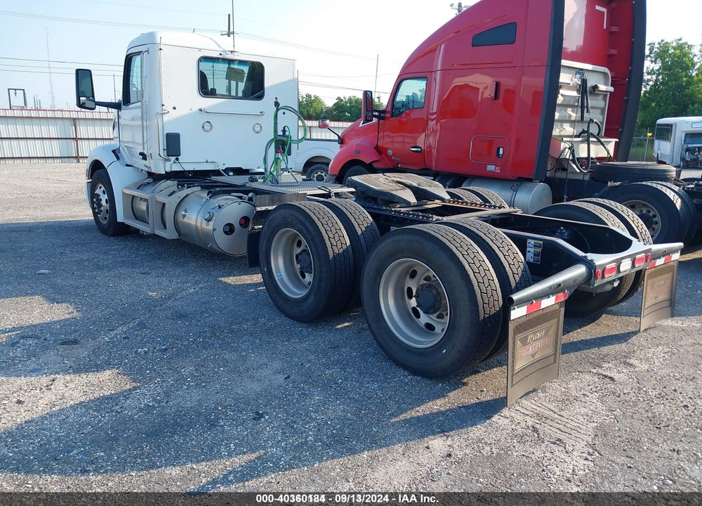 2023 PETERBILT 579 VIN: 1XPBDH9X9PD863683