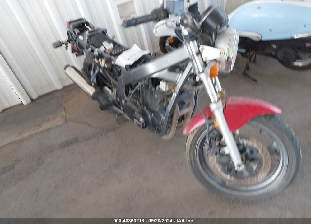 1996 SUZUKI GS500 E VIN: JS1GM51AXT2101010