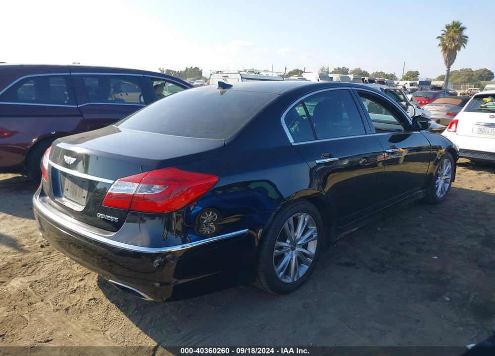 2013 HYUNDAI GENESIS 3.8 VIN: KMHGC4DD7DU237119