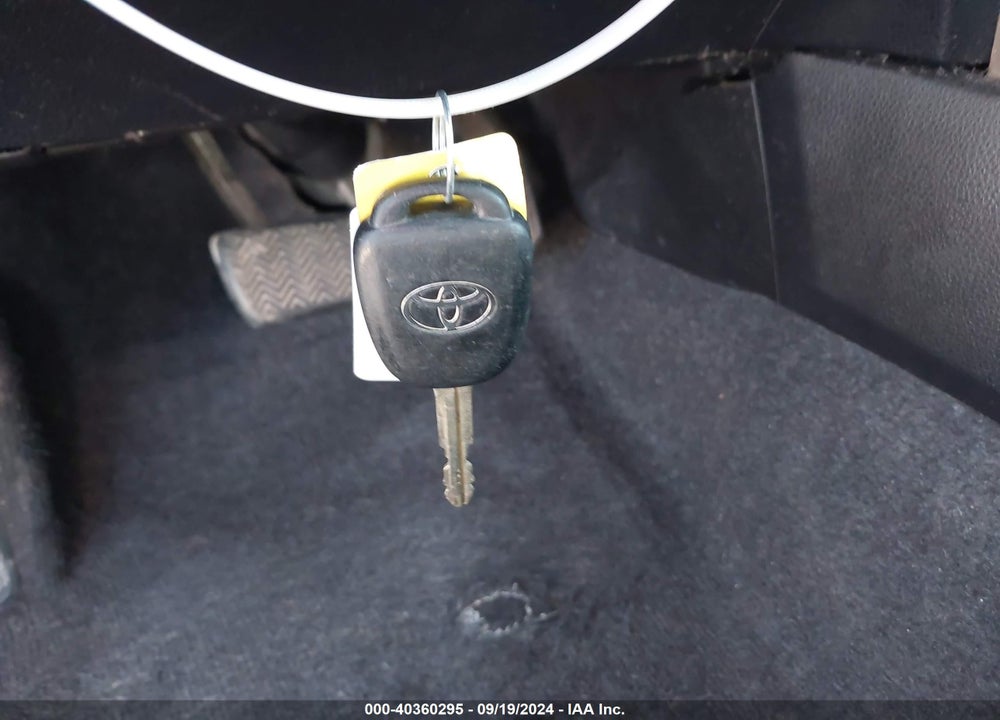 2015 TOYOTA RAV4 XLE VIN: 2T3WFREVXFW134360