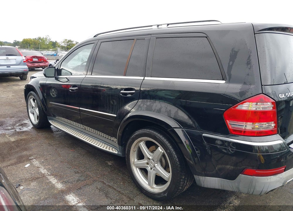 2009 MERCEDES-BENZ GL 550 4MATIC VIN: 4JGBF86E89A524945