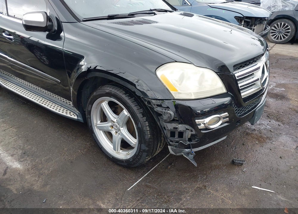 2009 MERCEDES-BENZ GL 550 4MATIC VIN: 4JGBF86E89A524945