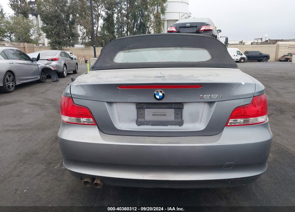 2009 BMW 128I VIN: WBAUN13559VH81145