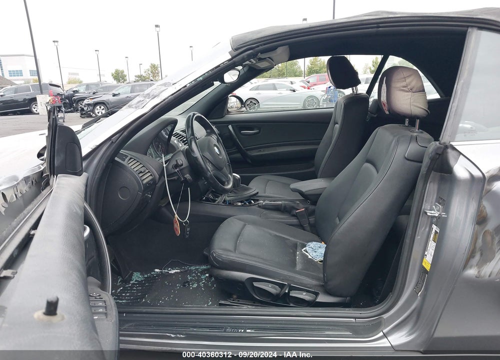 2009 BMW 128I VIN: WBAUN13559VH81145