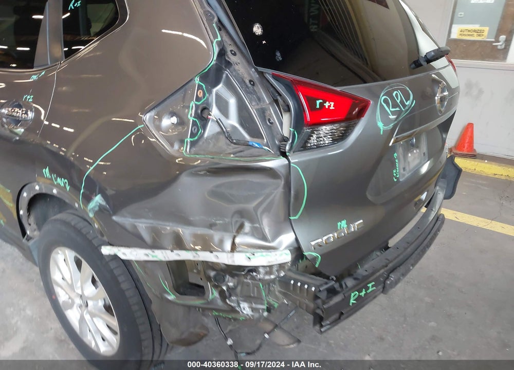 2017 NISSAN ROGUE VIN: 5N1AT2MV8HC792286