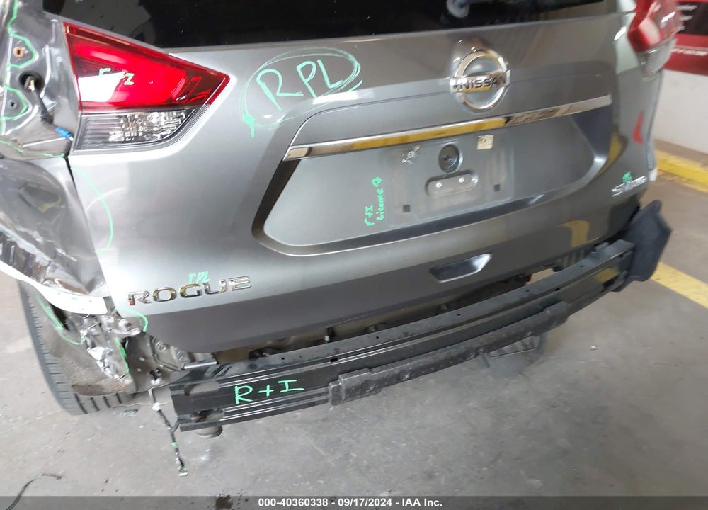 2017 NISSAN ROGUE VIN: 5N1AT2MV8HC792286