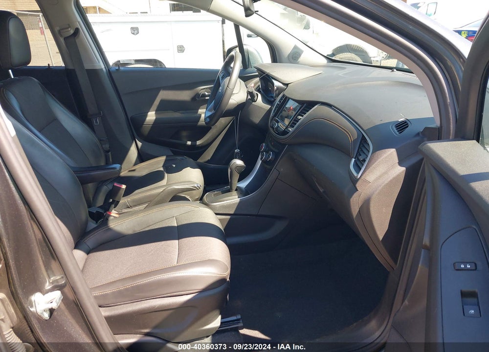 2019 CHEVROLET TRAX LT VIN: 3GNCJLSB2KL333159