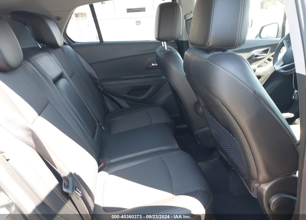 2019 CHEVROLET TRAX LT VIN: 3GNCJLSB2KL333159
