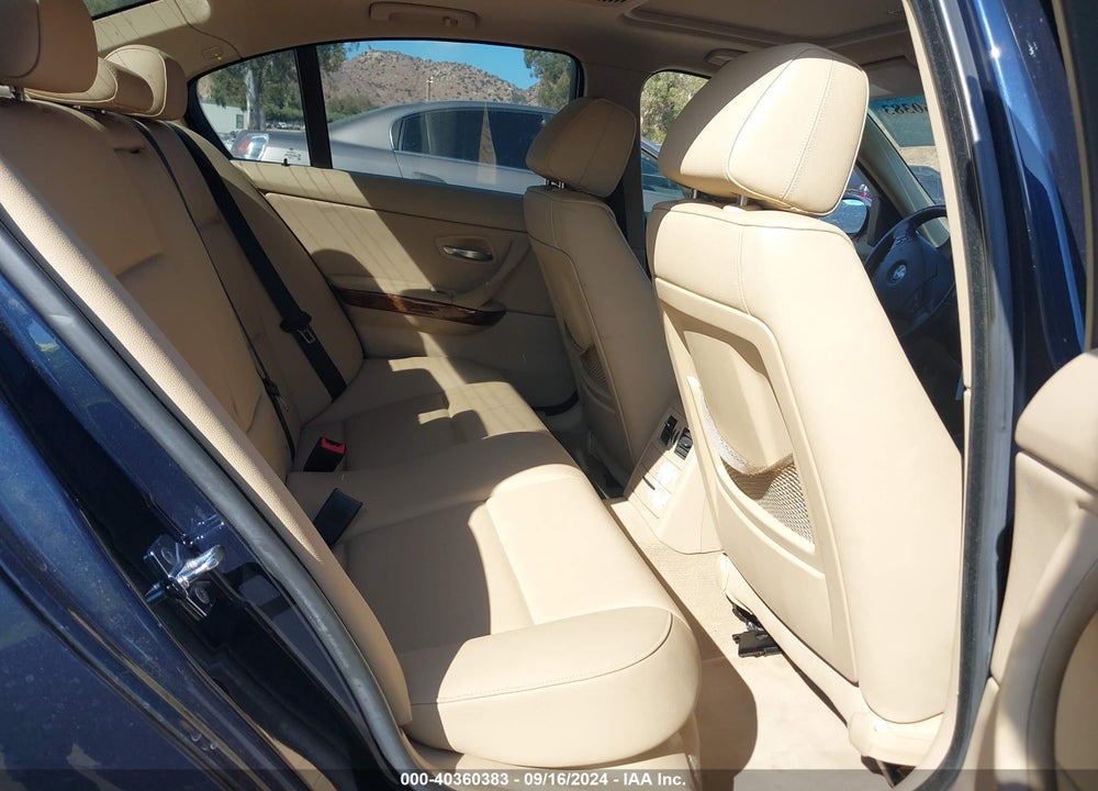 2007 BMW 328I VIN: WBAVA37507NL16529