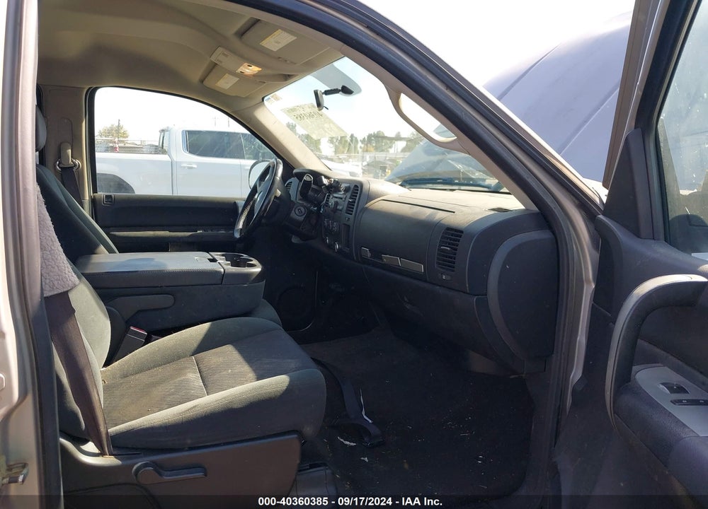 2009 CHEVROLET SILVERADO 1500 LT VIN: 3GCEC23C89G107434