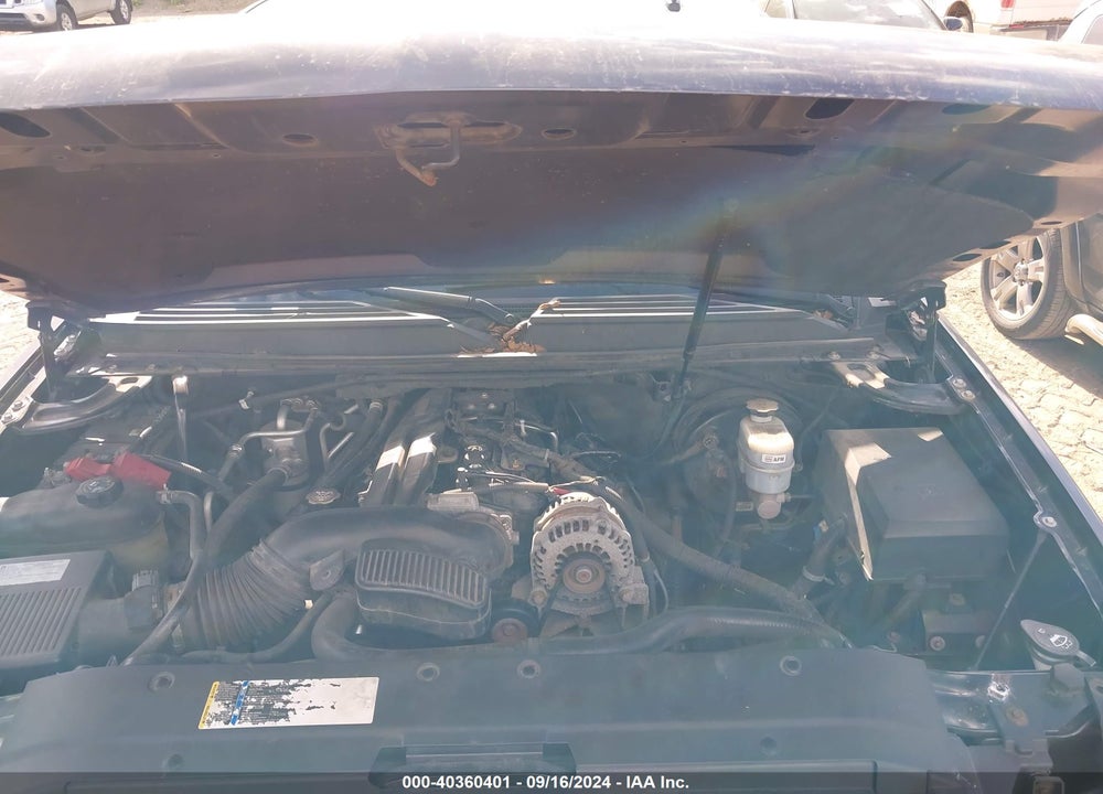 2010 CHEVROLET SUBURBAN 1500 VIN: 1GNUKJE35AR132874