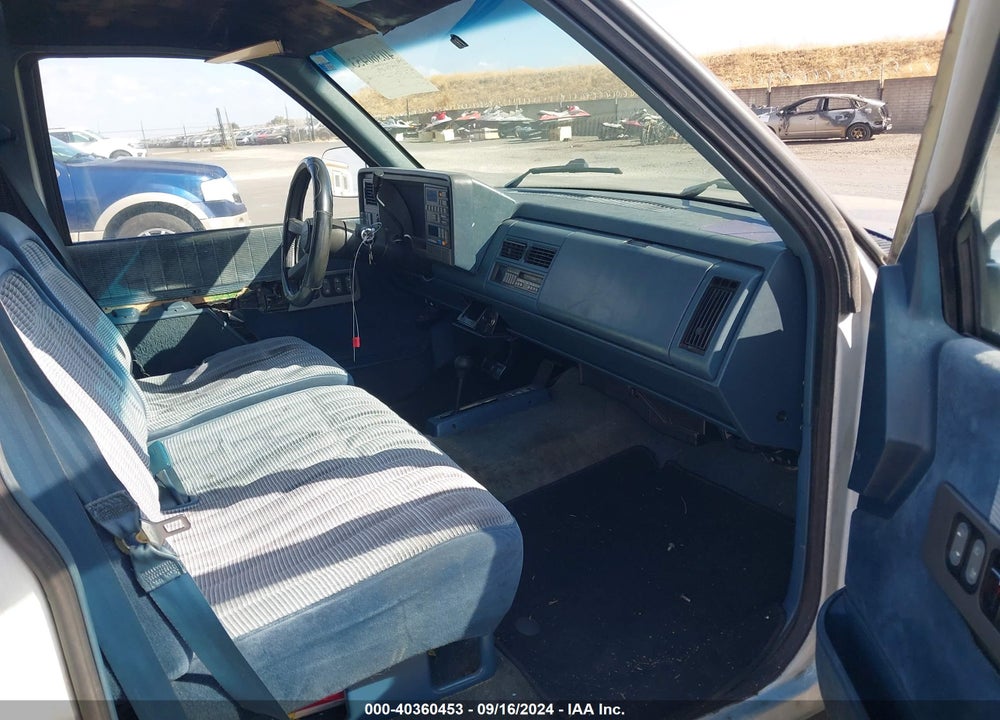 1990 GMC SIERRA K1500 VIN: 1GTDK14K7LZ521701