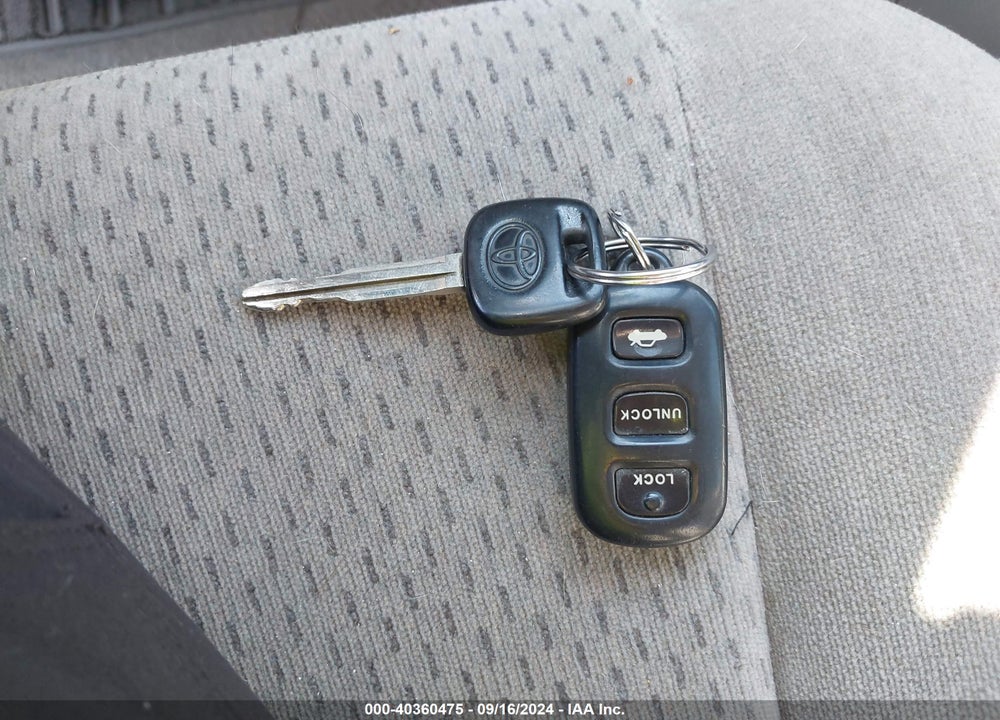 2003 TOYOTA CAMRY LE VIN: 4T1BE30K93U131806