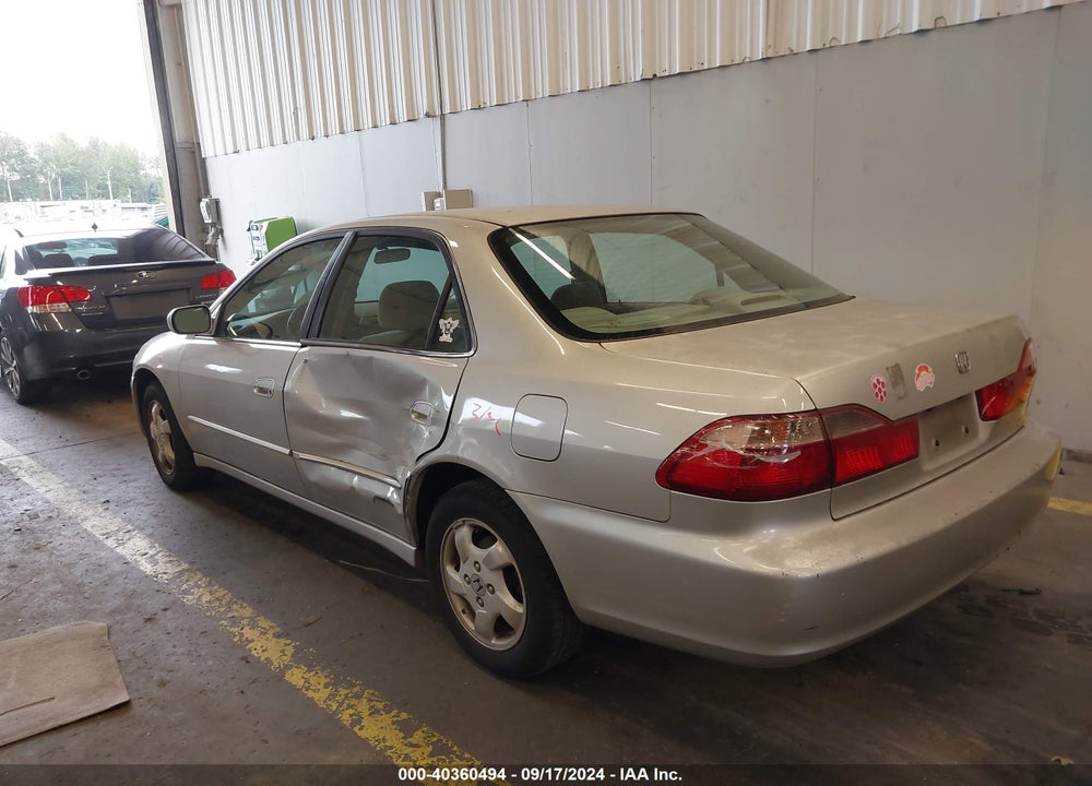 1998 HONDA ACCORD EX VIN: 1HGCG6671WA263439