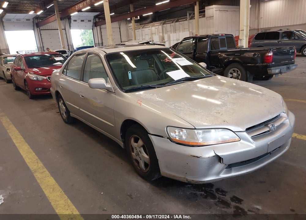 1998 HONDA ACCORD EX VIN: 1HGCG6671WA263439