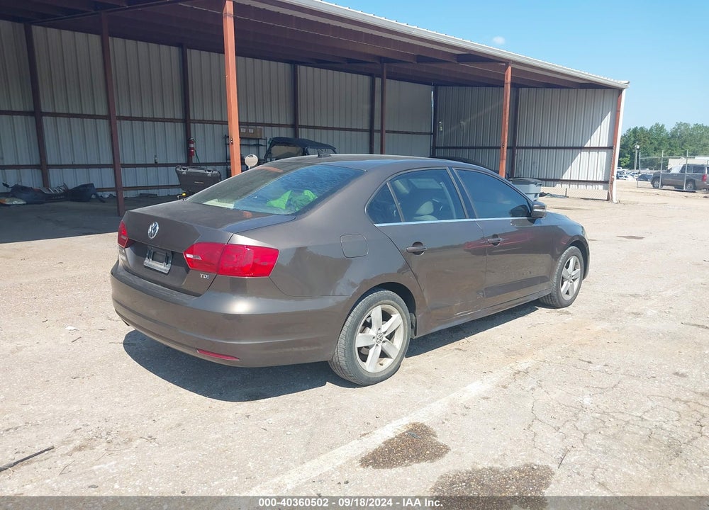 2014 VOLKSWAGEN JETTA 2.0L TDI VIN: 3VWLL7AJ4EM432435