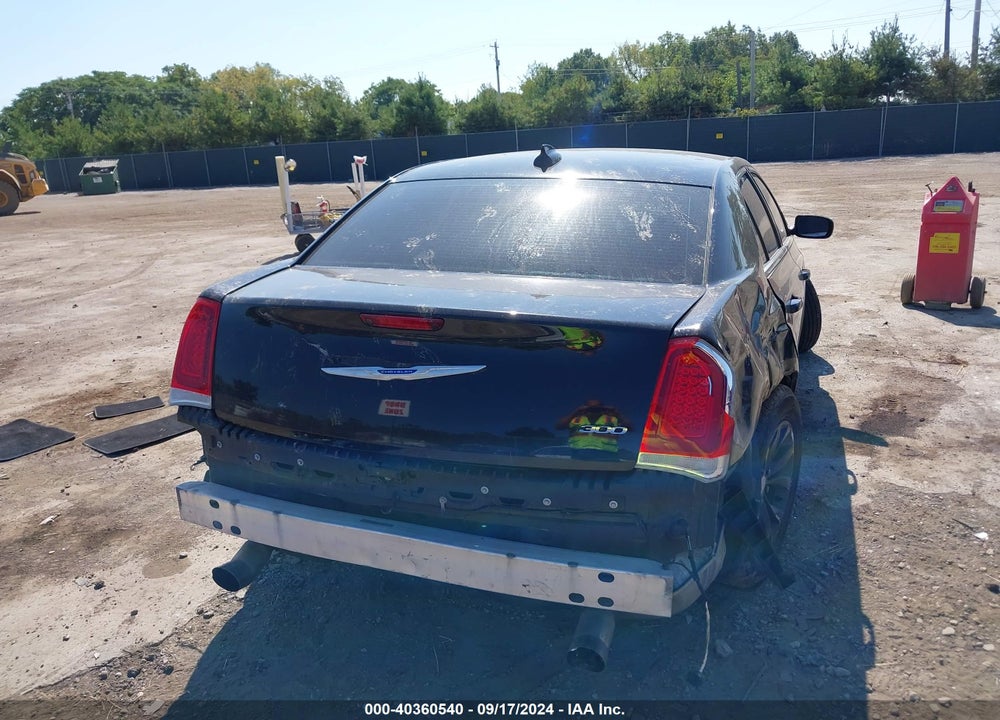 2018 CHRYSLER 300 TOURING VIN: 2C3CCAAG8JH320237