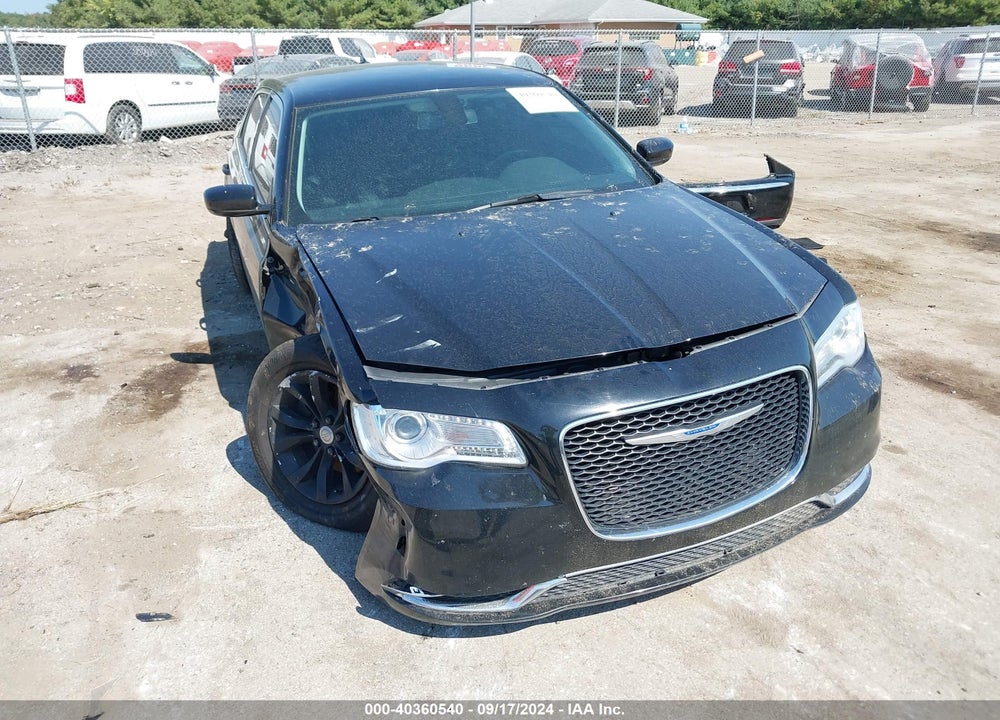 2018 CHRYSLER 300 TOURING VIN: 2C3CCAAG8JH320237