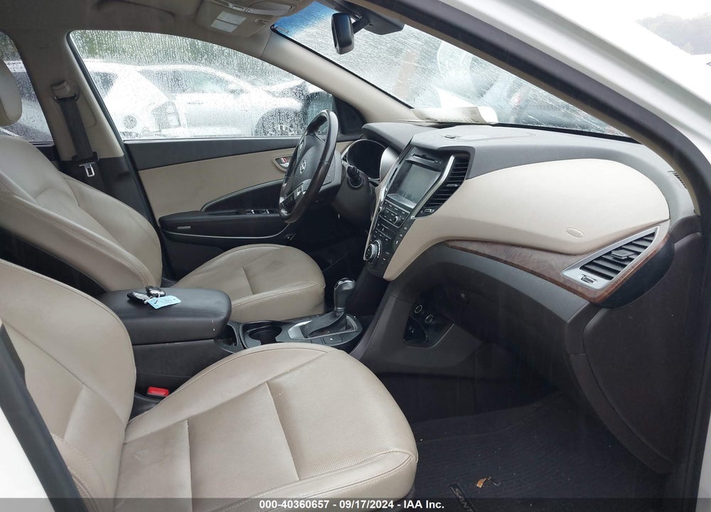2017 HYUNDAI SANTA FE LIMITED VIN: KM8SNDHF4HU250237