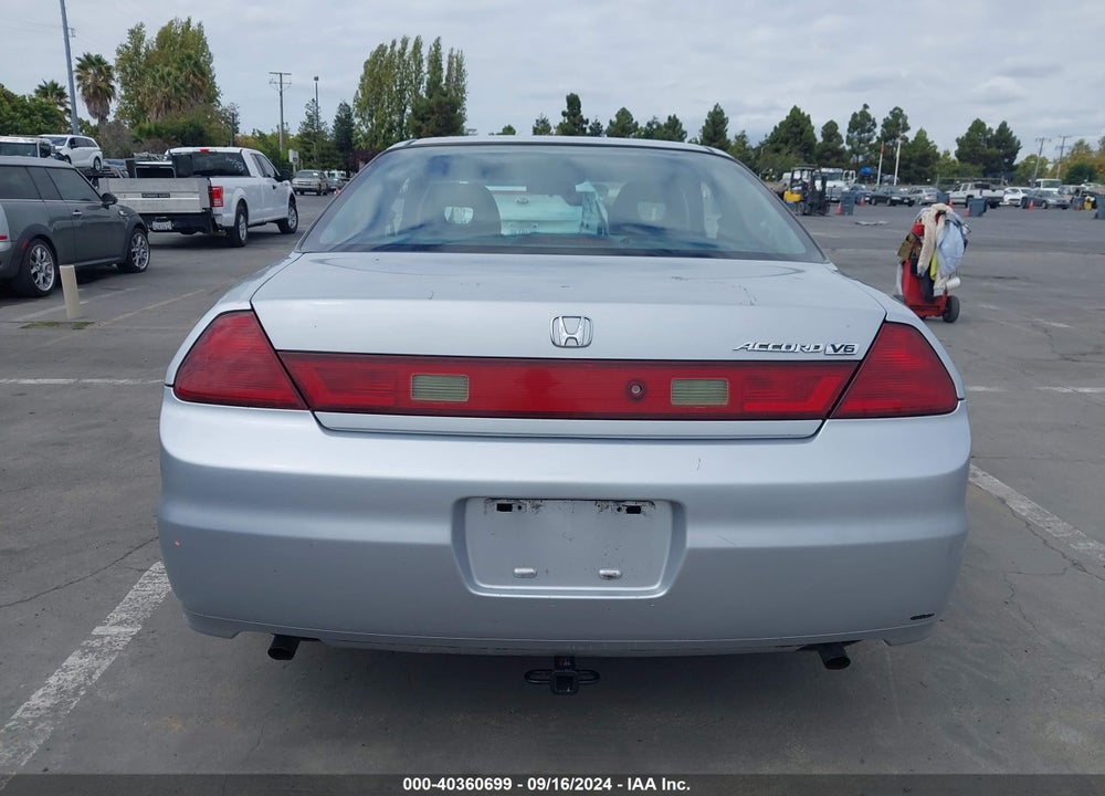 2001 HONDA ACCORD 3.0 EX VIN: 1HGCG22511A005637