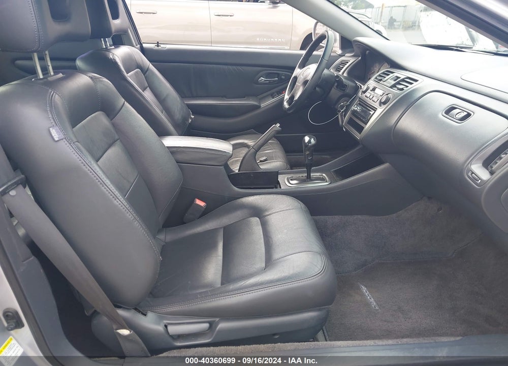 2001 HONDA ACCORD 3.0 EX VIN: 1HGCG22511A005637