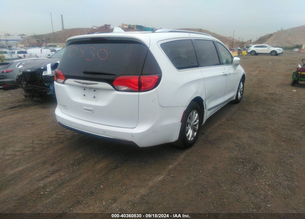 2019 CHRYSLER PACIFICA TOURING L VIN: 2C4RC1BG8KR721898