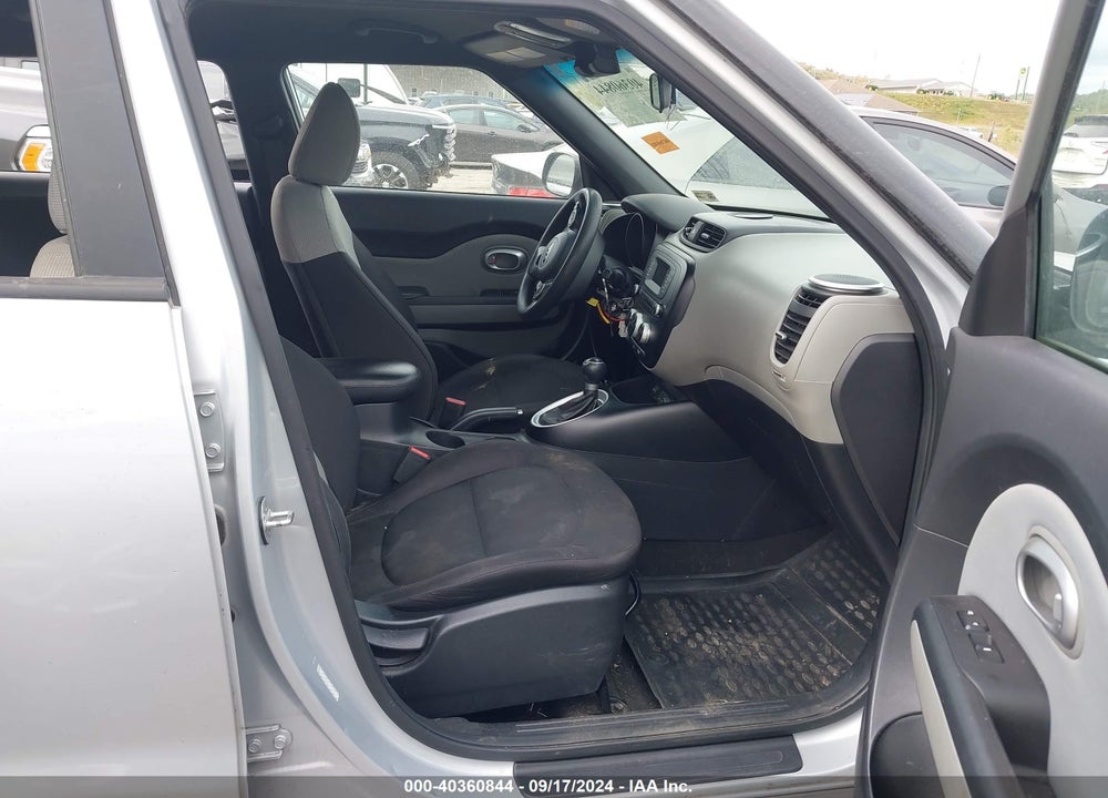 2015 KIA SOUL VIN: KNDJN2A26F7810279