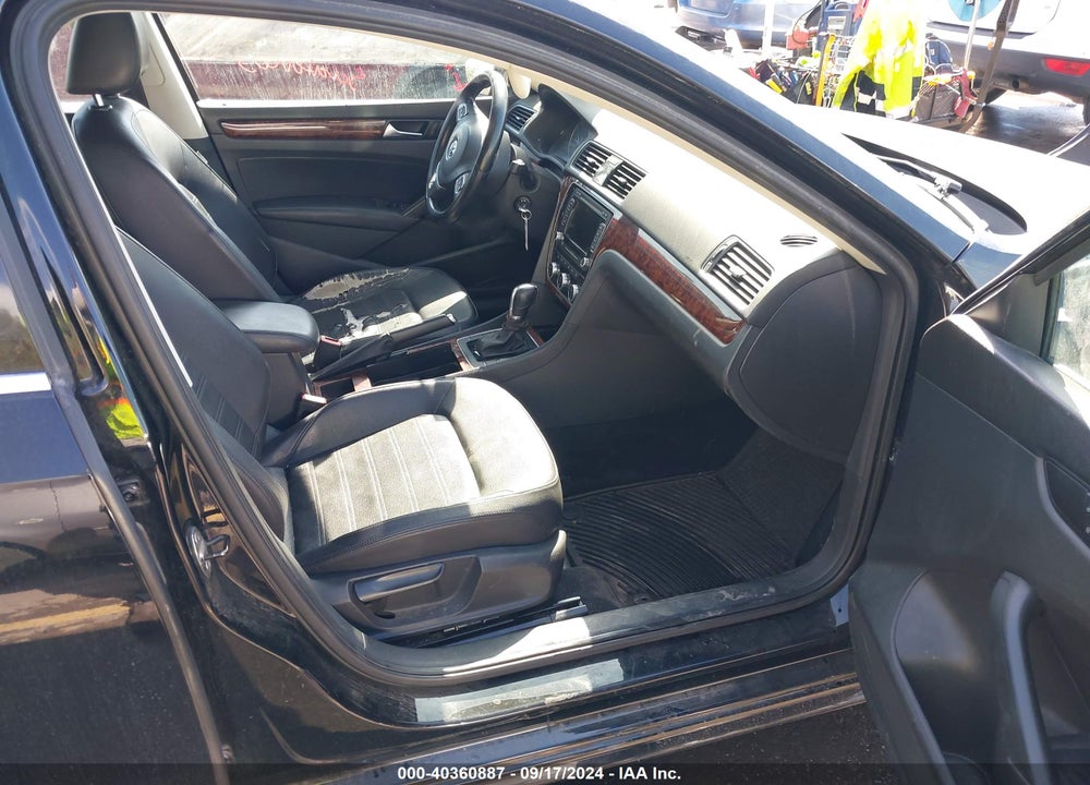 2012 VOLKSWAGEN PASSAT 2.5L SEL VIN: 1VWCP7A36CC057961