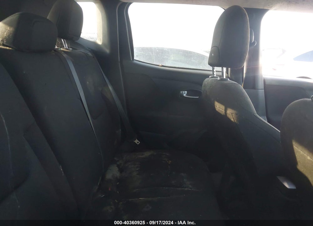 2020 JEEP RENEGADE SPORT FWD VIN: ZACNJAAB1LPL33053