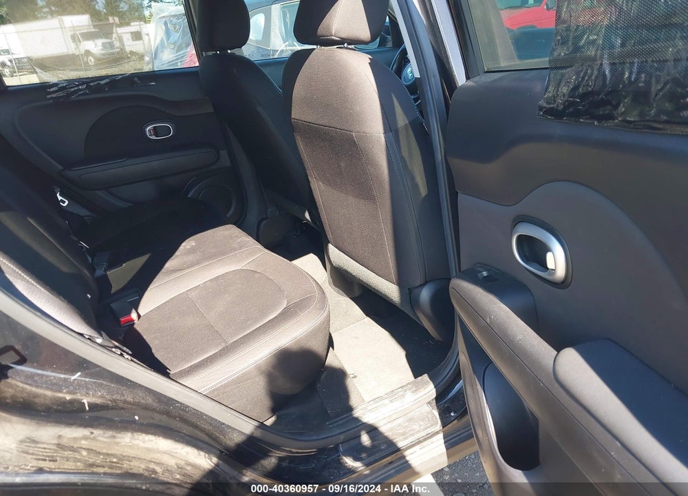 2016 KIA SOUL VIN: KNDJN2A21G7322648