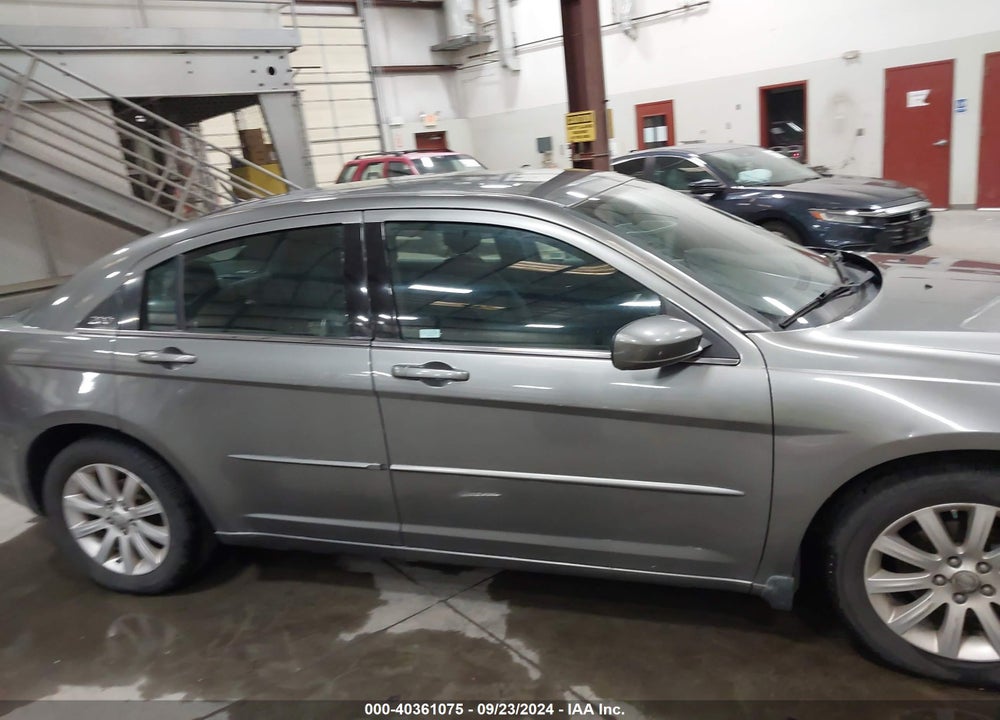 2013 CHRYSLER 200 TOURING VIN: 1C3CCBBB5DN606065
