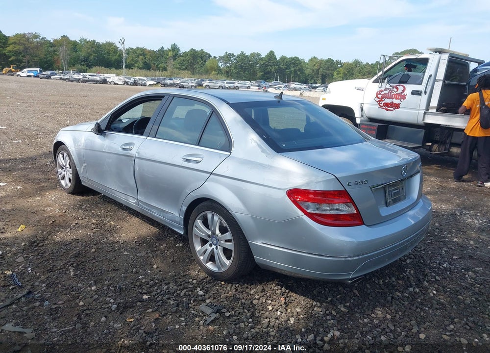 2011 MERCEDES-BENZ C 300 LUXURY 4MATIC/SPORT 4MATIC VIN: WDDGF8BB5BR140334