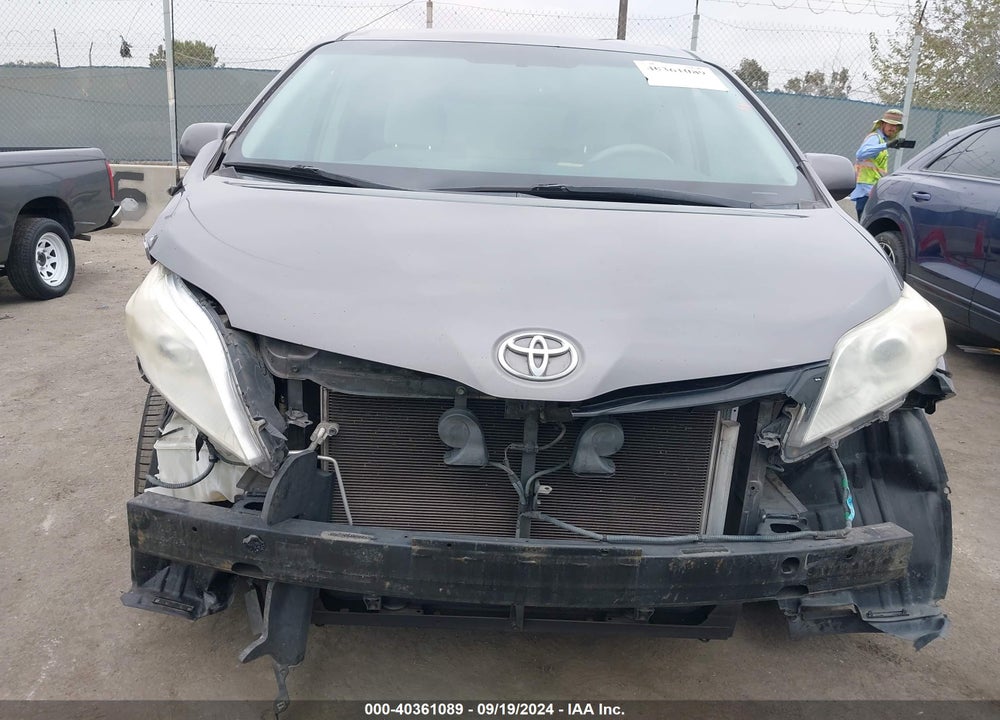 2011 TOYOTA SIENNA LE V6 VIN: 5TDKK3DC8BS019565