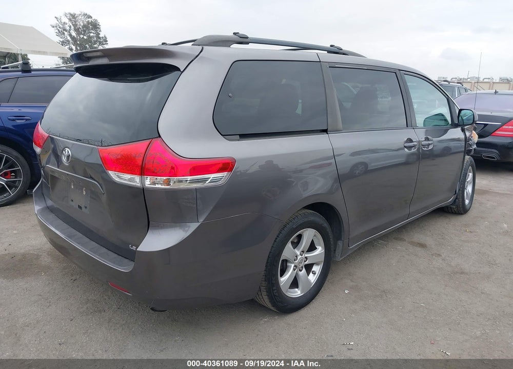 2011 TOYOTA SIENNA LE V6 VIN: 5TDKK3DC8BS019565