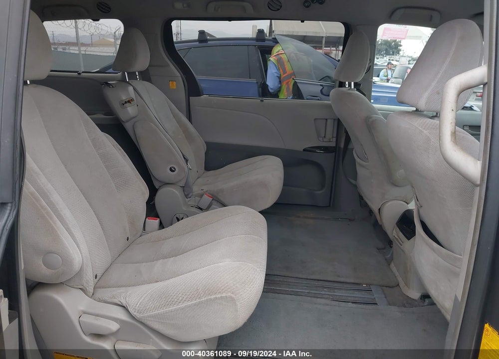 2011 TOYOTA SIENNA LE V6 VIN: 5TDKK3DC8BS019565