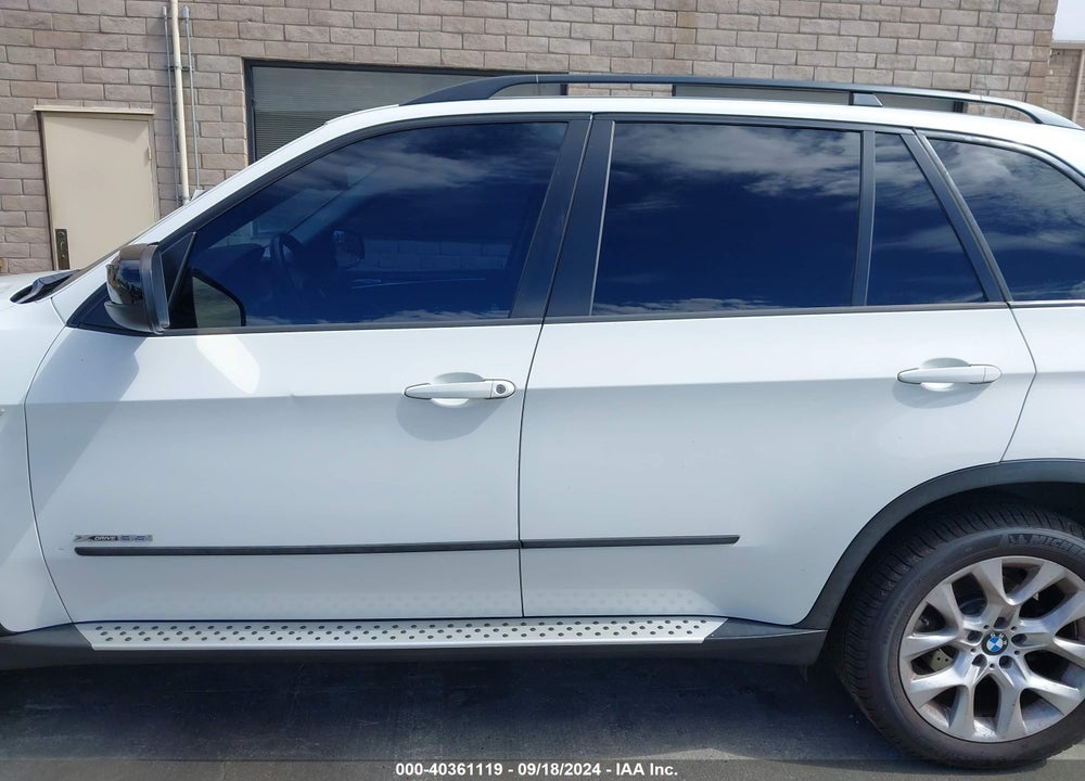 2011 BMW X5 XDRIVE35I/XDRIVE35I PREMIUM/XDRIVE35I SPORT ACTIVITY VIN: 5UXZV4C59BL738015