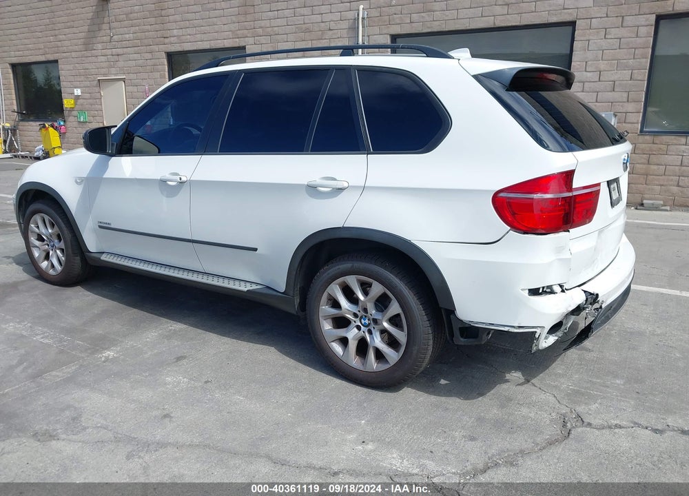 2011 BMW X5 XDRIVE35I/XDRIVE35I PREMIUM/XDRIVE35I SPORT ACTIVITY VIN: 5UXZV4C59BL738015