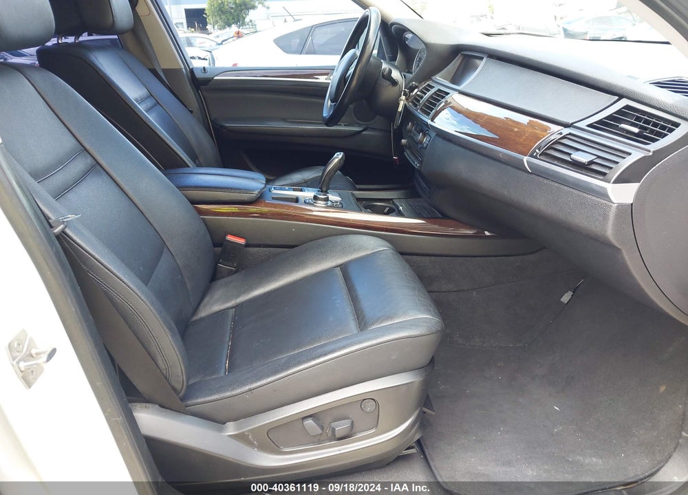 2011 BMW X5 XDRIVE35I/XDRIVE35I PREMIUM/XDRIVE35I SPORT ACTIVITY VIN: 5UXZV4C59BL738015