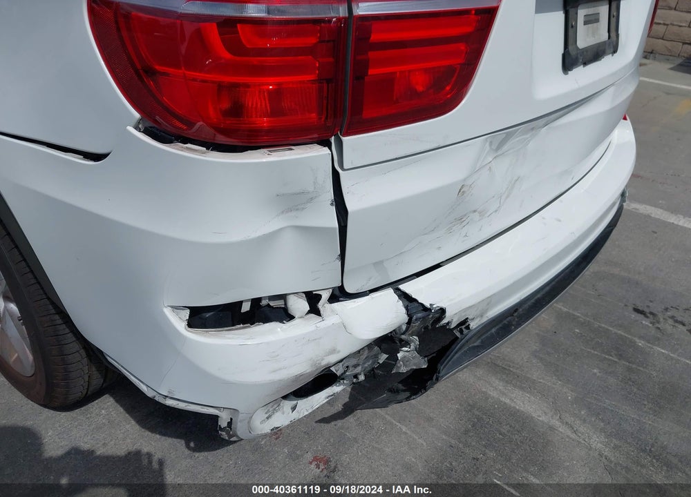 2011 BMW X5 XDRIVE35I/XDRIVE35I PREMIUM/XDRIVE35I SPORT ACTIVITY VIN: 5UXZV4C59BL738015