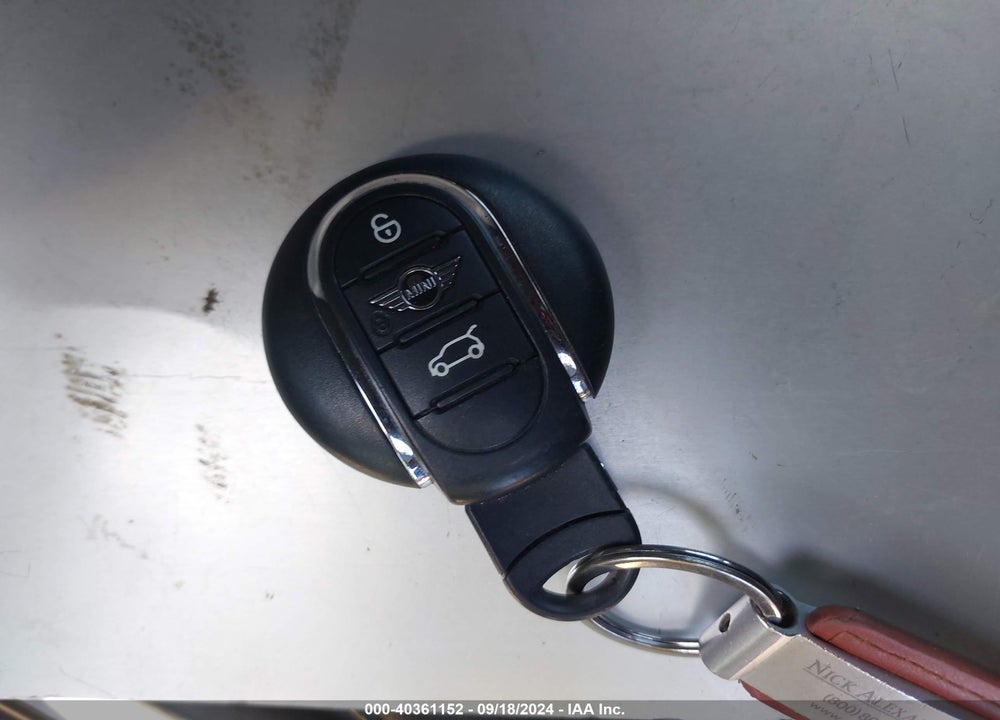 2022 MINI HARDTOP COOPER VIN: WMW33DK04N2S17519