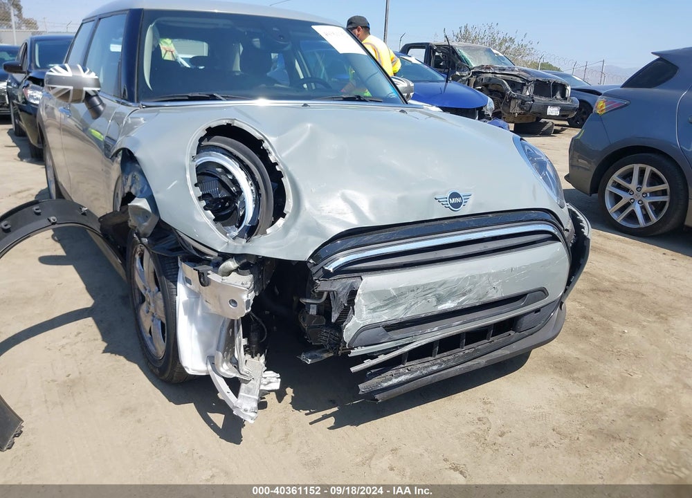 2022 MINI HARDTOP COOPER VIN: WMW33DK04N2S17519