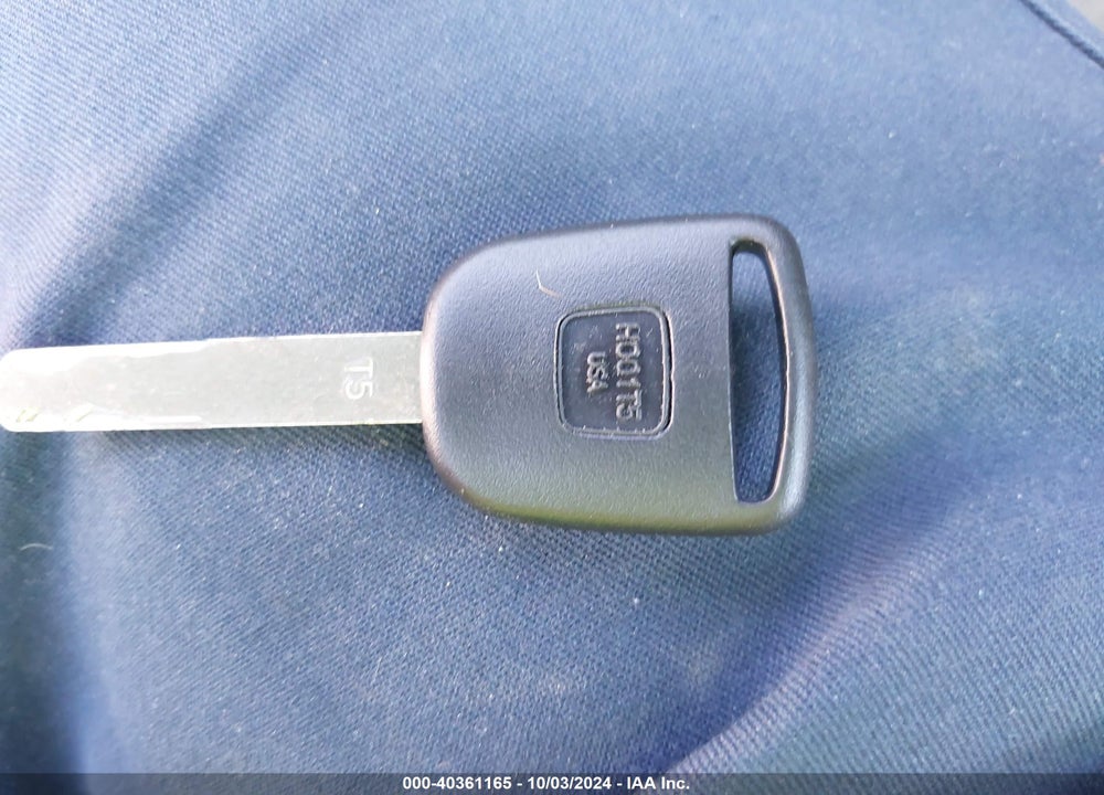 2003 HONDA CIVIC LX VIN: 1HGES16573L031498